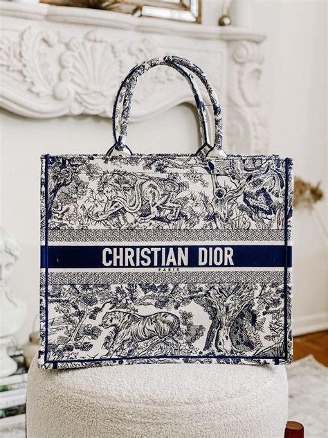 toile de jouy dior book tote|dior's tote toile de jouy.